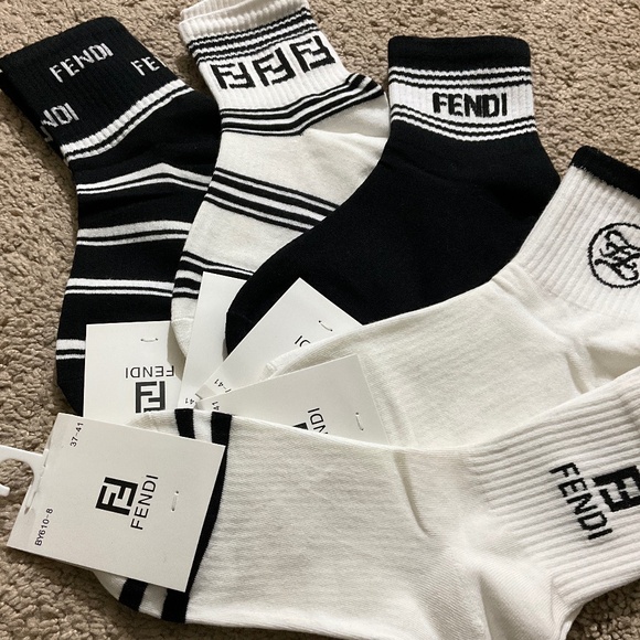 Accessories - Unisex Fashion Socks 🧦 Fendi